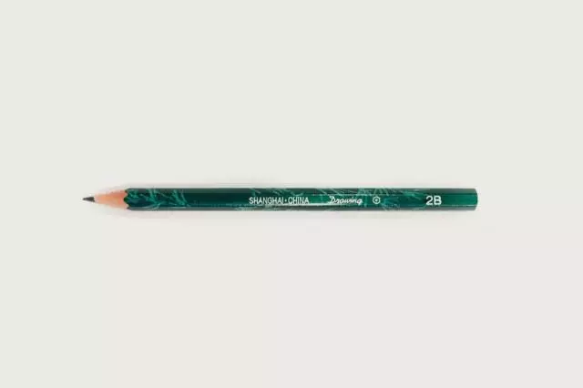 绿色“匠心”2B铅笔：共同翻开的高考回忆录-新闻中心-天山网