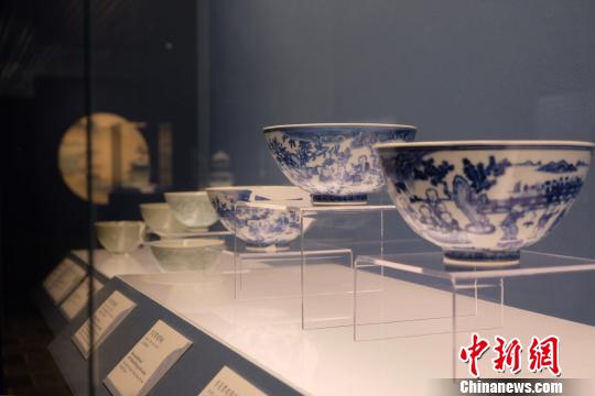 上海博物馆新展揭开“空白期”瓷器“神秘面纱”-天山网- 新疆新闻门户
