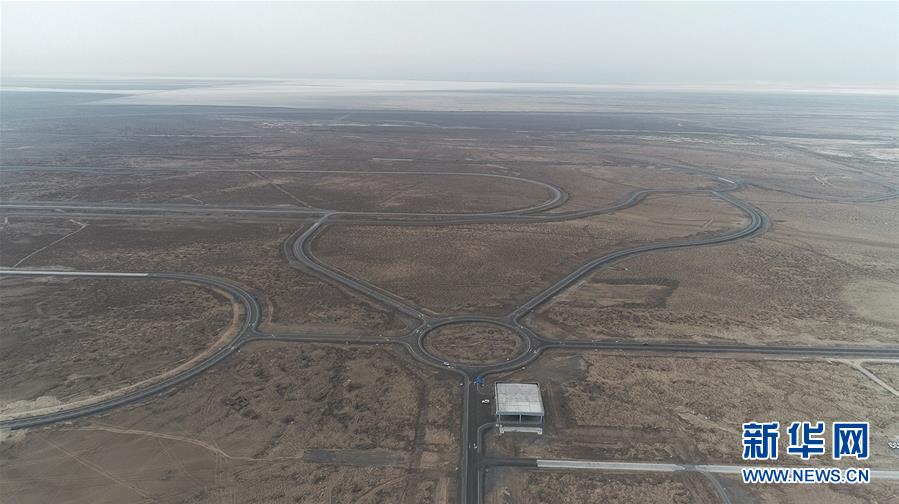 新疆吐鲁番极热干旱风区一试车场竣工