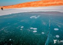 克拉玛依金龙湖首次出现冰泡景观
