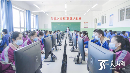 当年投入1600余万元,除了向洛浦县高中,初中,小学,幼儿园4个学校各